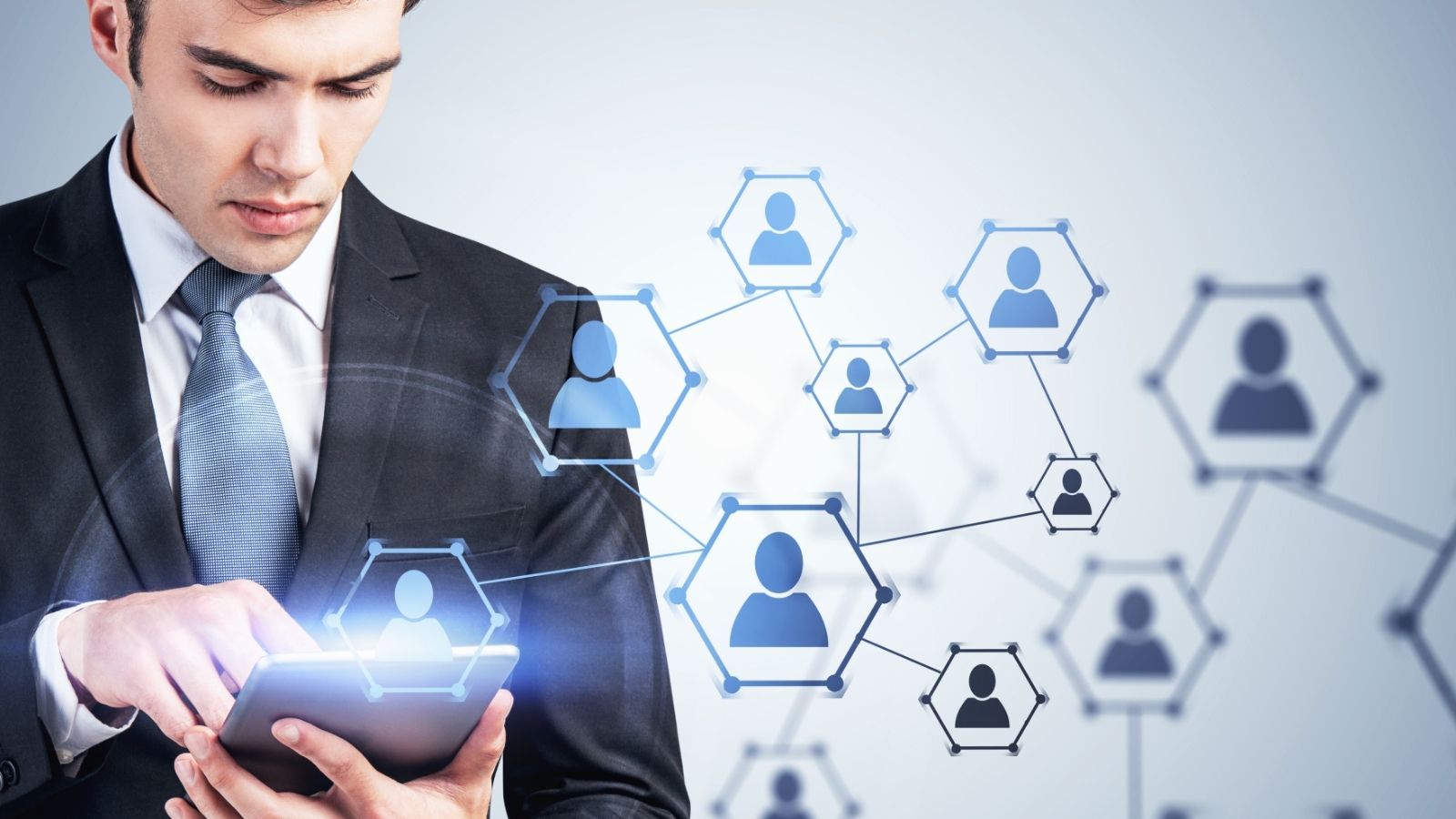 AI for HR – Data-Driven Decision Making with Free LLMs